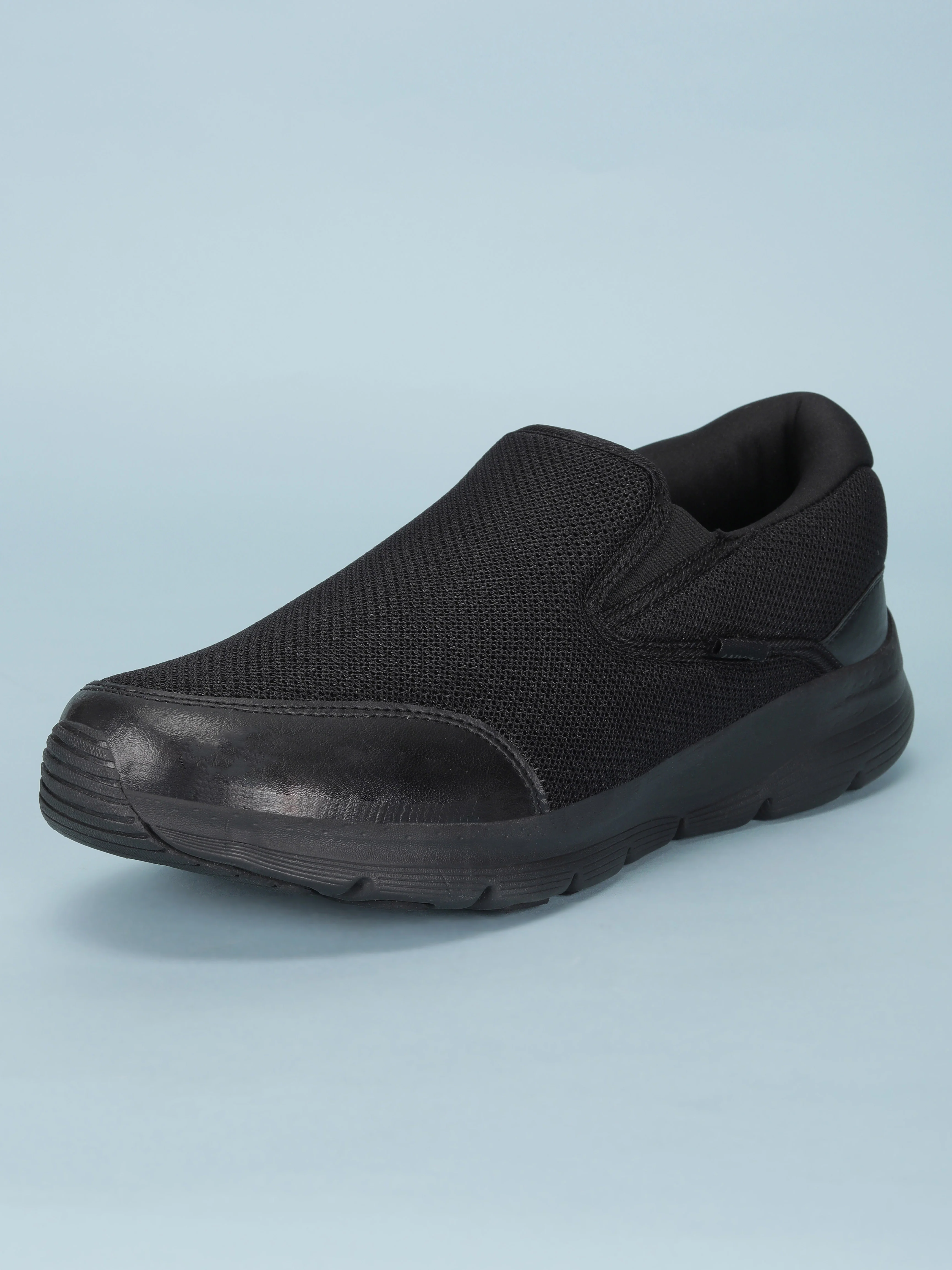 Avant Men's AirCruise Slip-On Walking Shoes - Black - Image 4