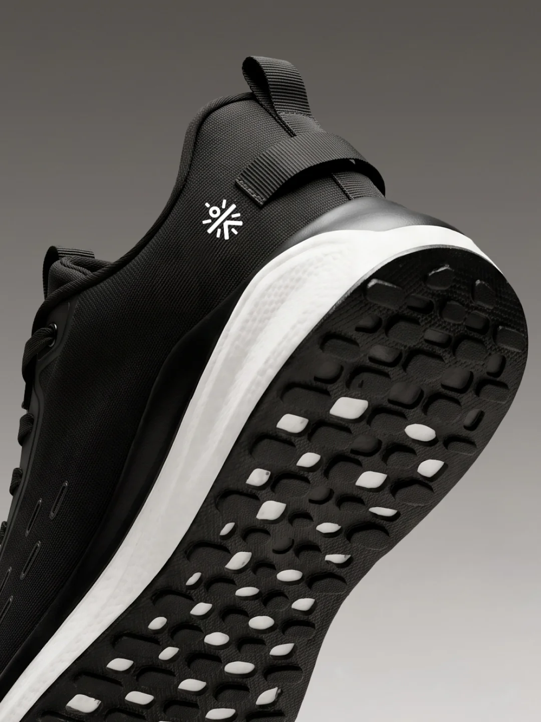 cult Men's AeroCurve Running Shoes - Black - Image 8