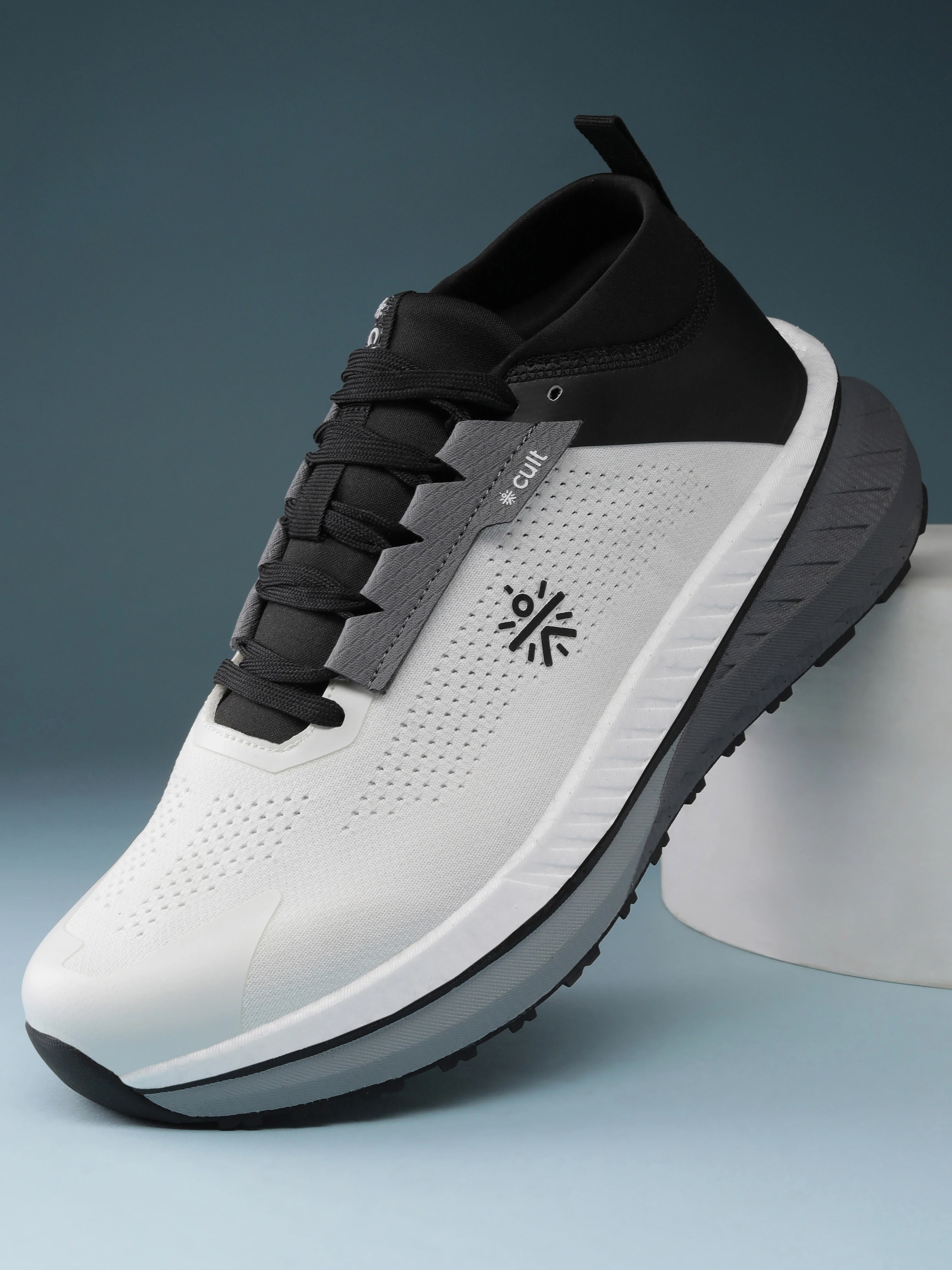 cult Men's GlideMax Trail Running Shoes - White/Black