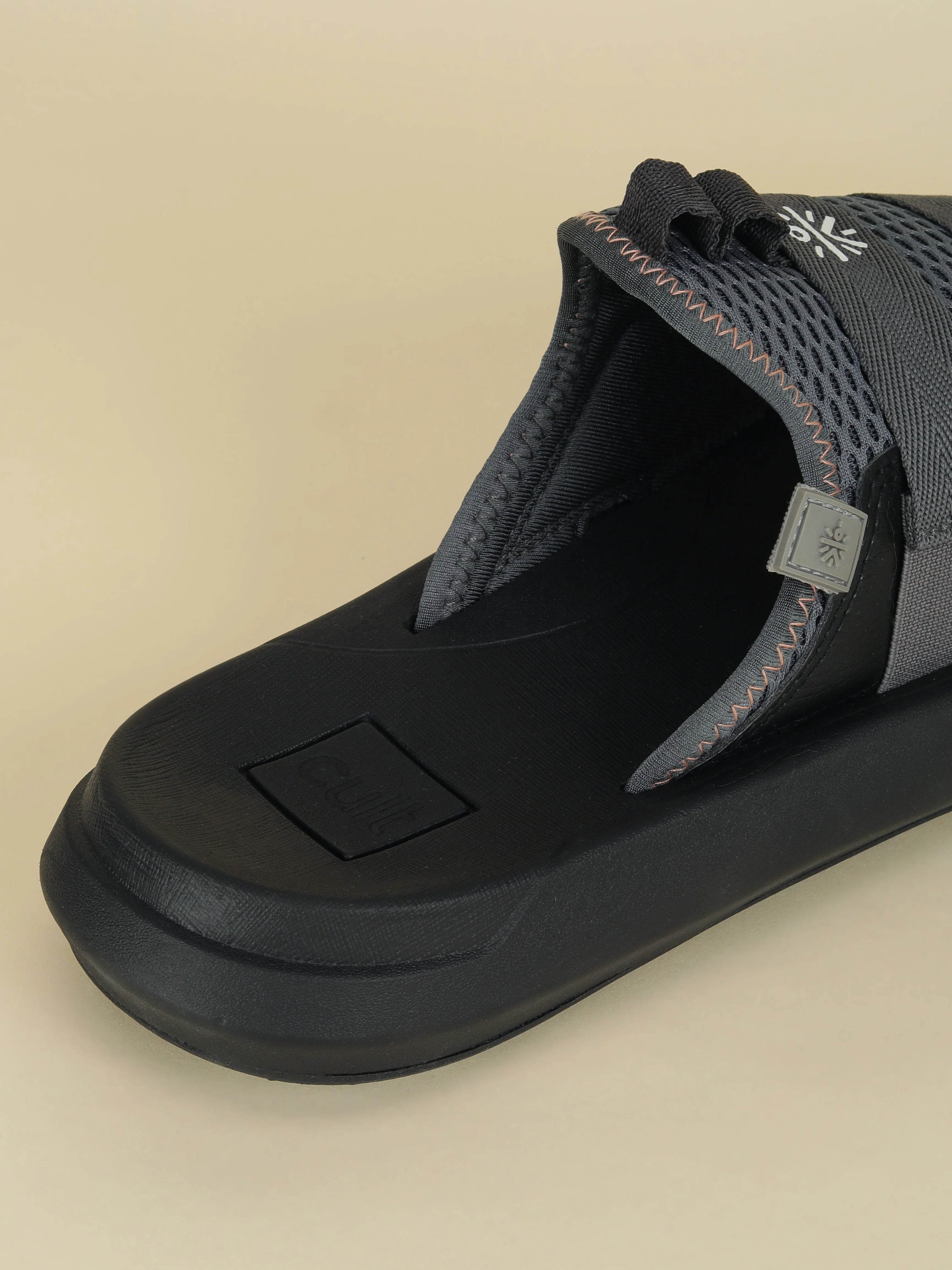 cult Men's Koios Sliders - Black - Image 8