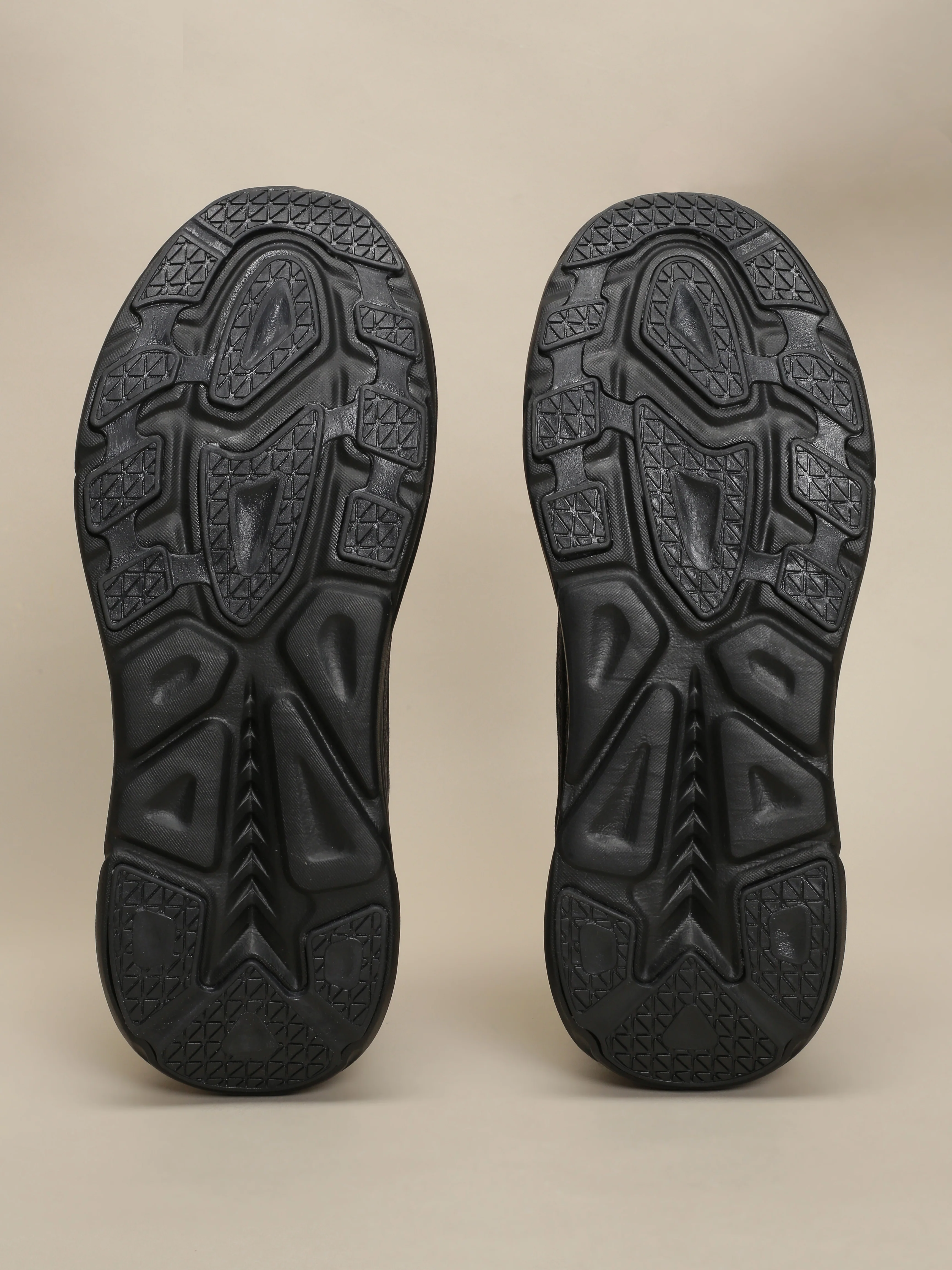 cult Men's Raze Running Shoes - Black - Image 10