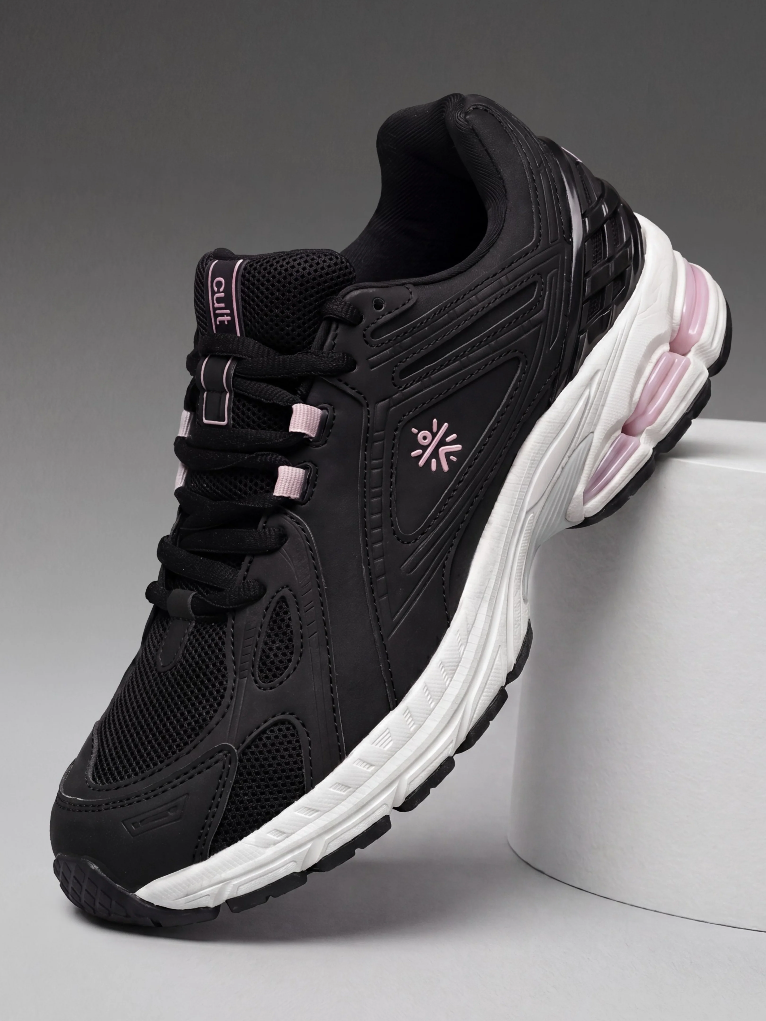 cult Women's GlideSync Sneakers - Black