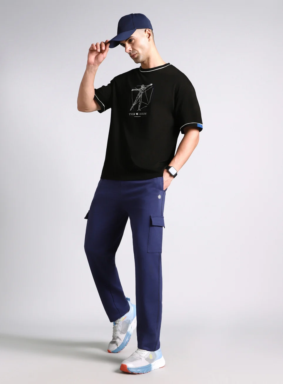 Men's Black V-Man Relaxed Fit Graphic T-shirt - Image 2