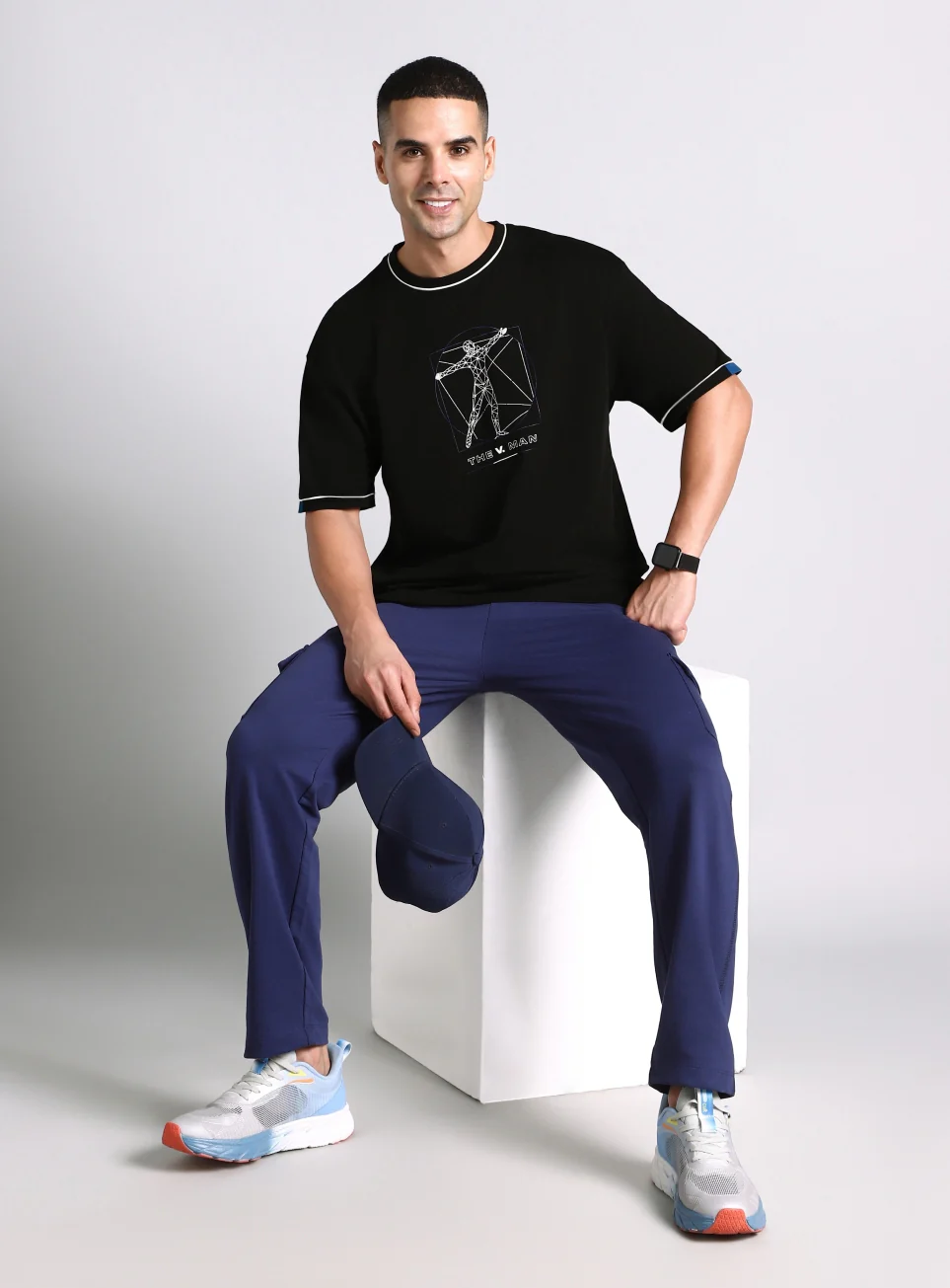 Men's Black V-Man Relaxed Fit Graphic T-shirt - Image 3