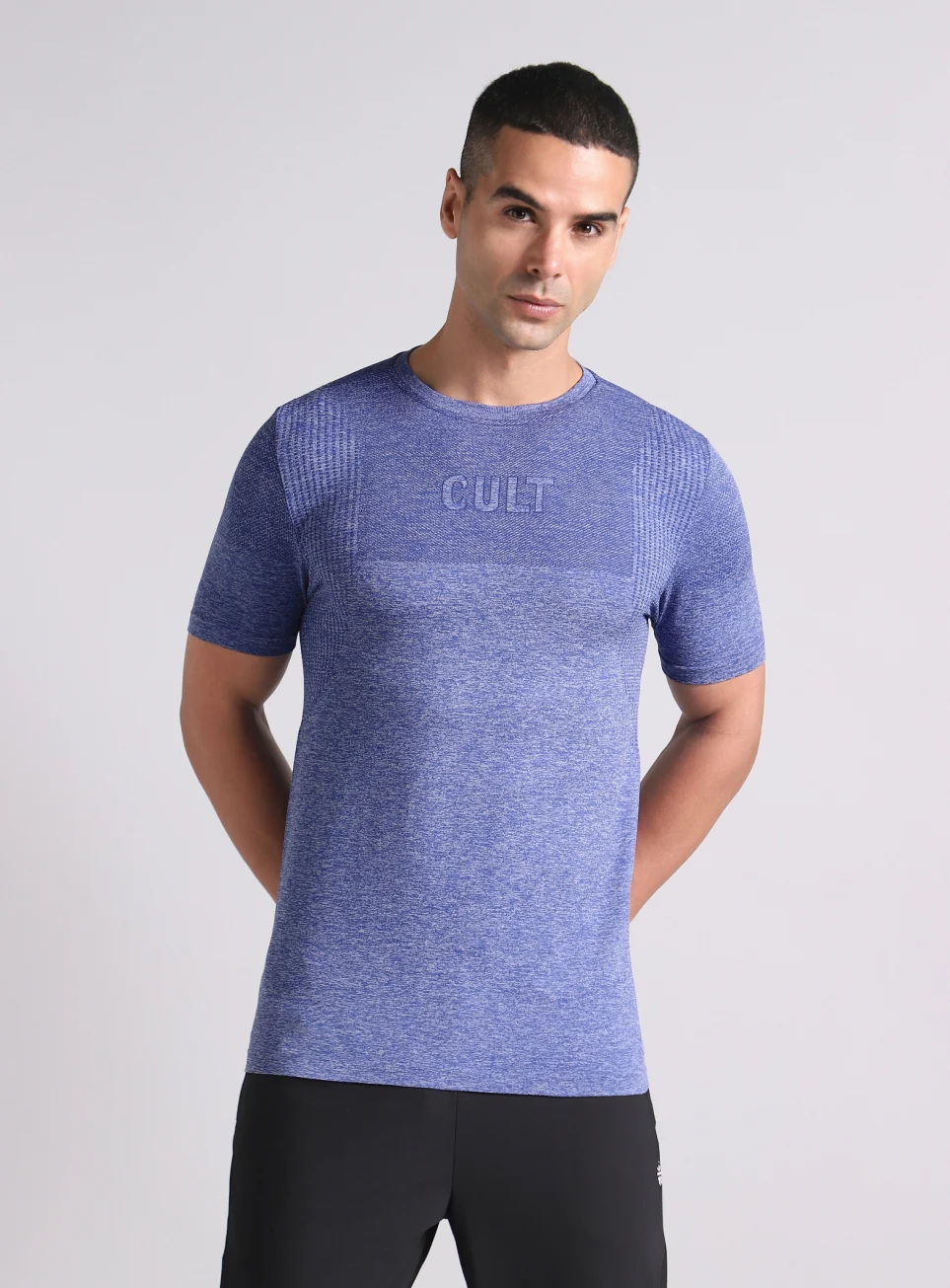 Men's Blue Training Essential Slim Fit Seamless T-shirt - Image 4