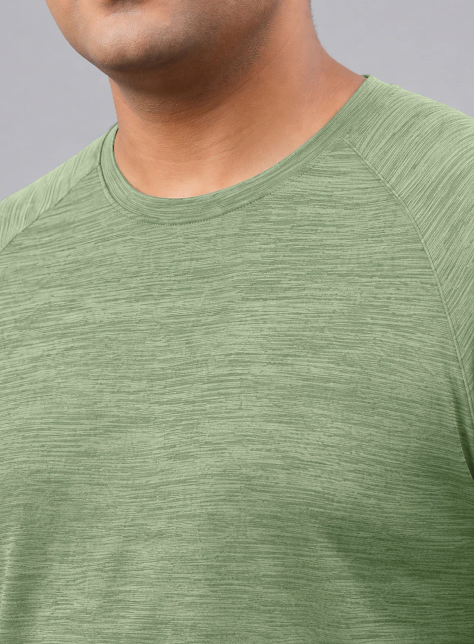 Men's Green Textured Performance Plus Size T-shirt - Image 7
