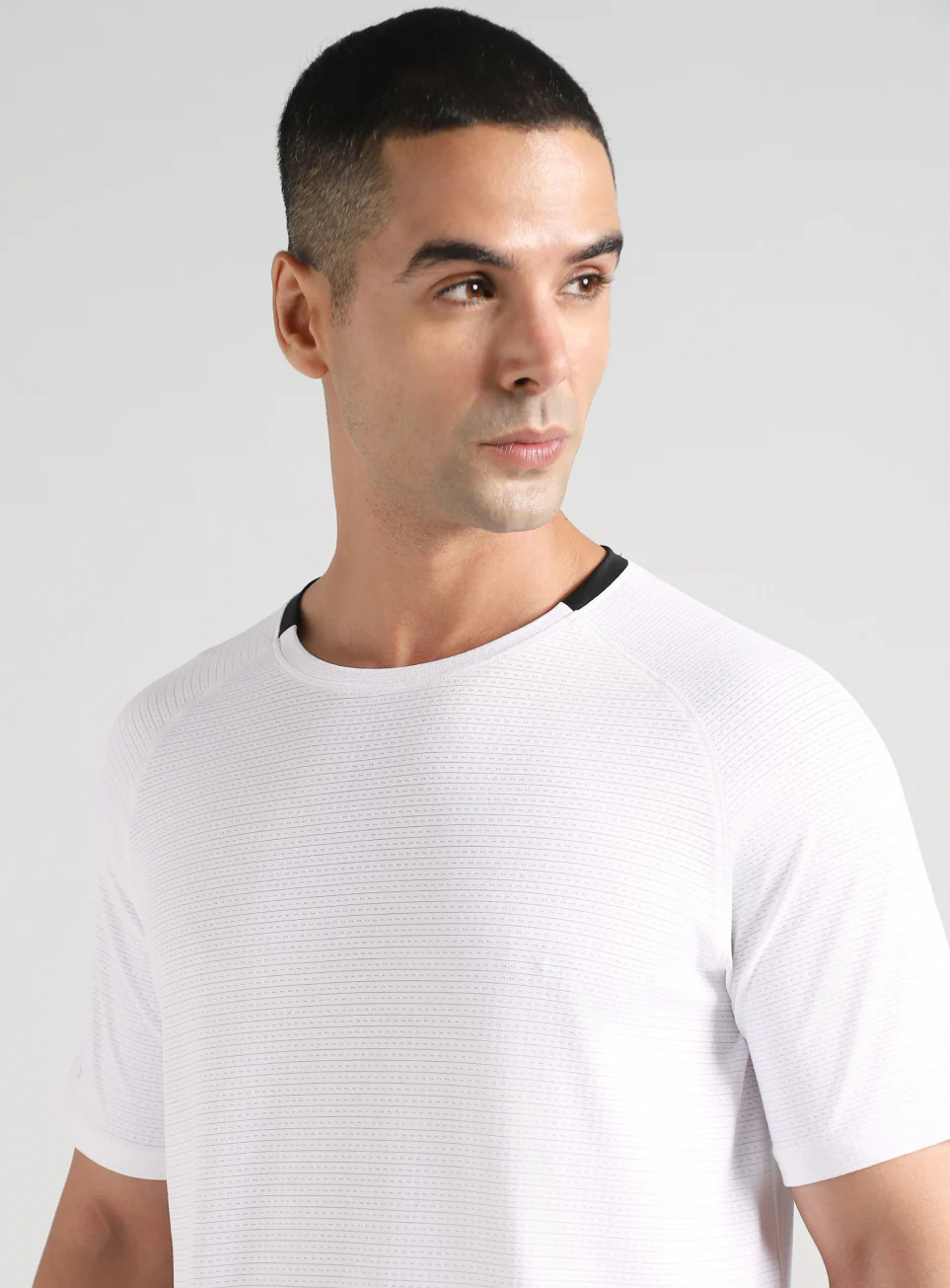 Men's Off White Ultra Runner's Technical Knit T-shirt - Image 7