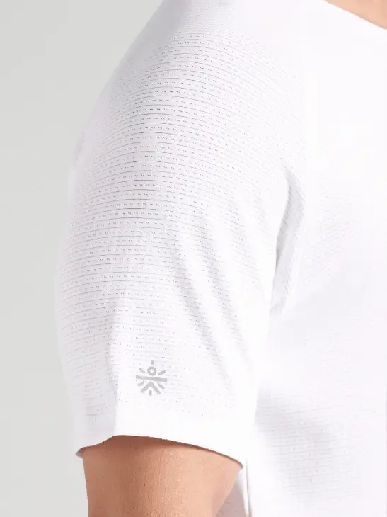 Men's Off White Ultra Runner's Technical Knit T-shirt - Image 8