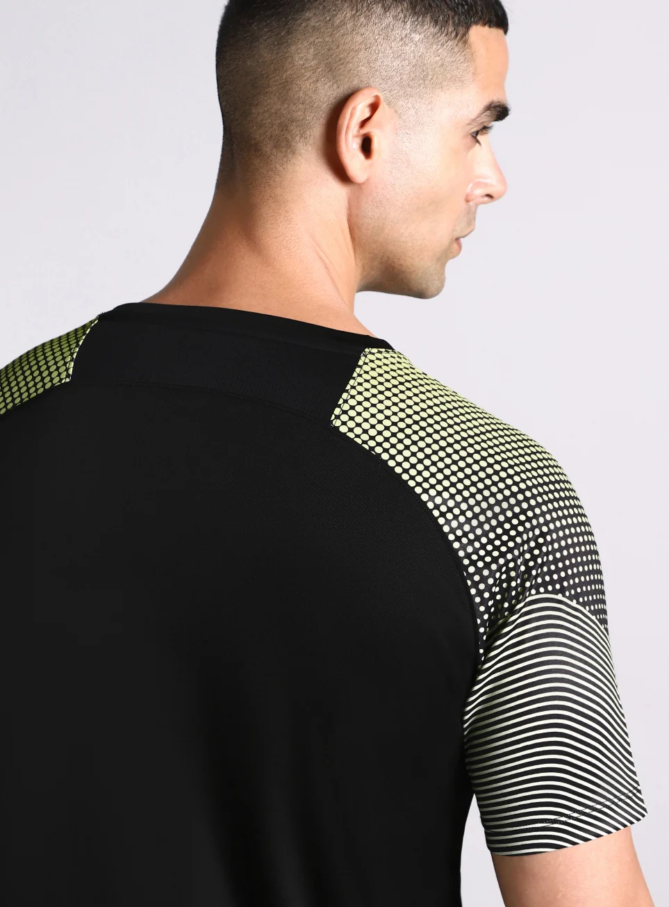 Men's Pop Up Training Essential T-shirt - Image 8