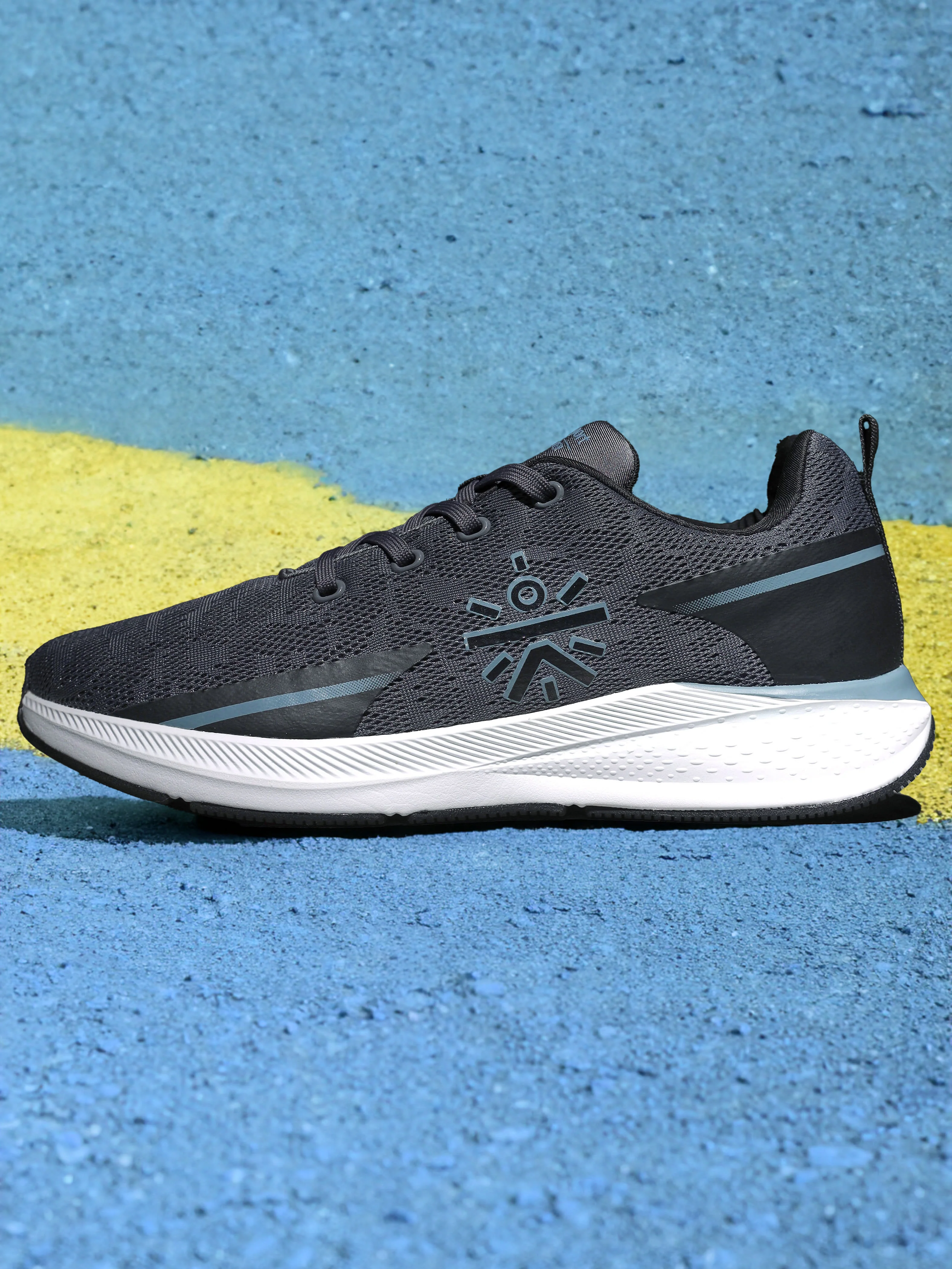 cult Windblazer Men Running Shoes - Dark Grey