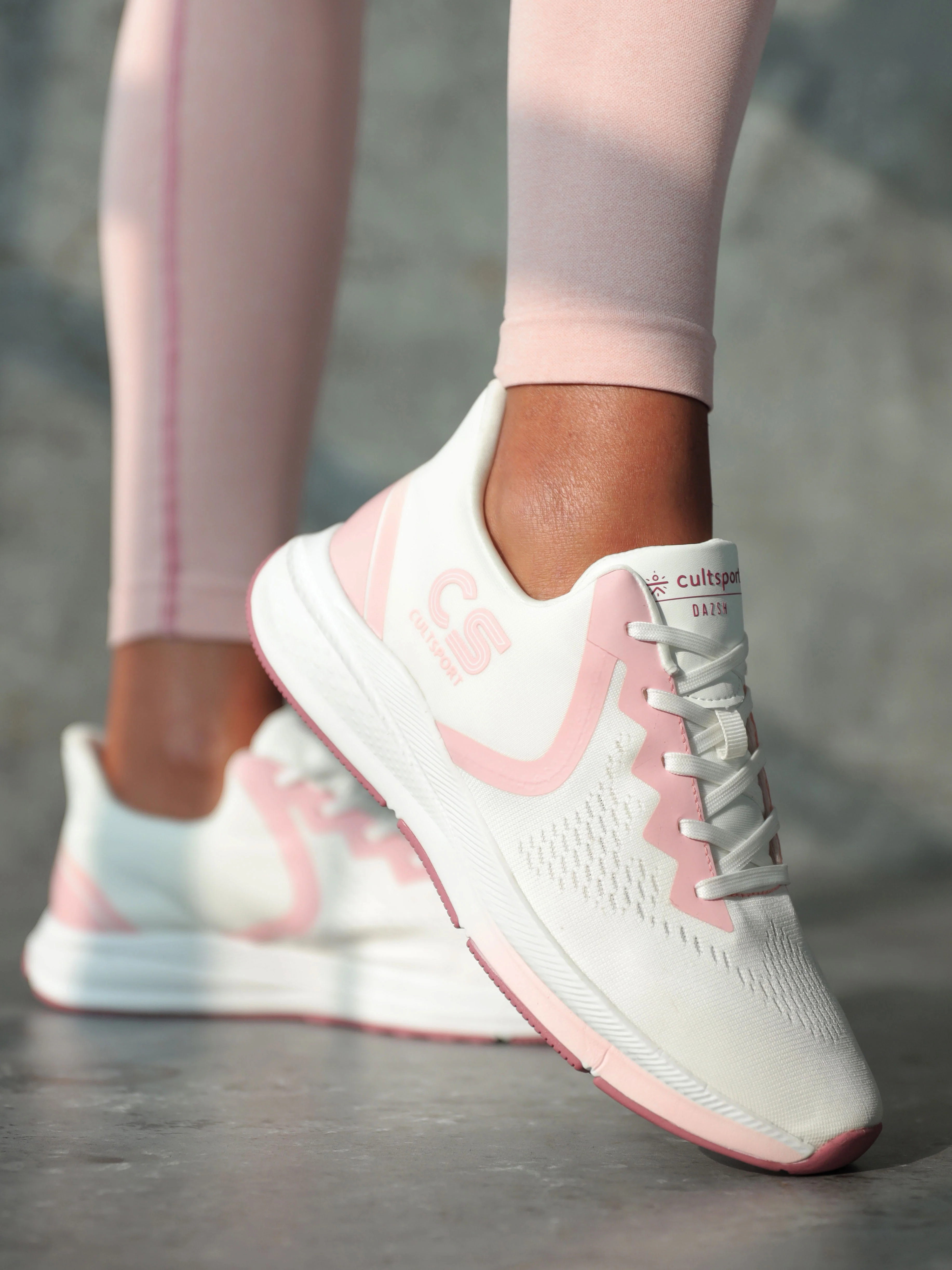 cult Dazsh Women Running Shoes - White