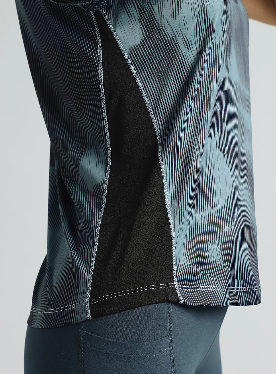Women's Blue Urban Camo Run T-shirt - Image 9