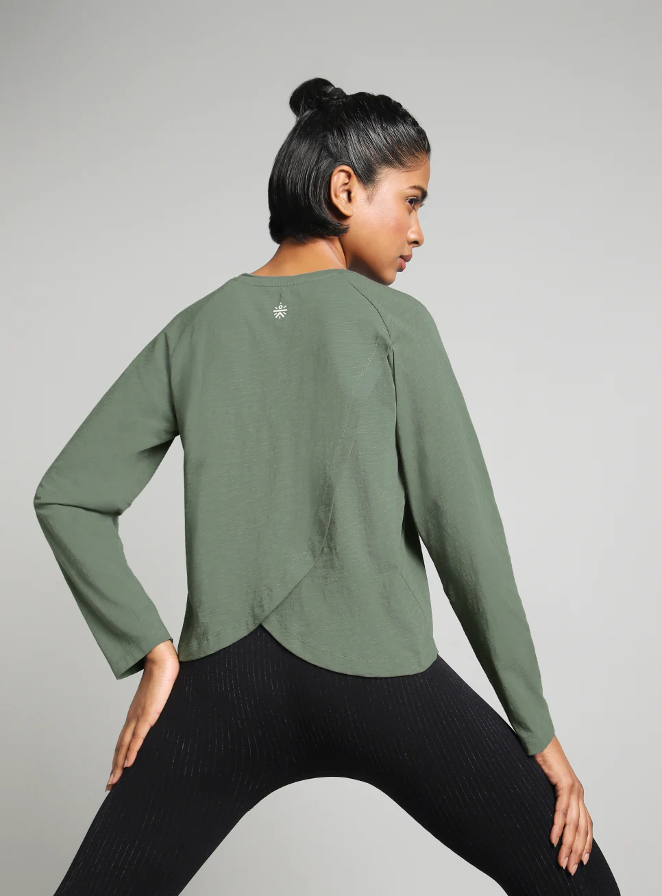 Women's Green Form Overlap Yoga T-shirt